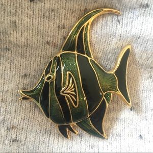 Angelfish Brooch 🐠 Shimmering Green & Shiny Black Enamel on Gold Tone Metal Pin